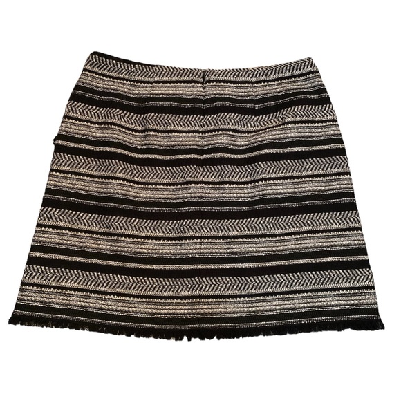 NWOT LOFT black and white skirt. With pockets. Lined. Size 6. - Picture 2 of 9